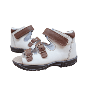 Barna-bézs fiú szandál (25-ös, 26-os)